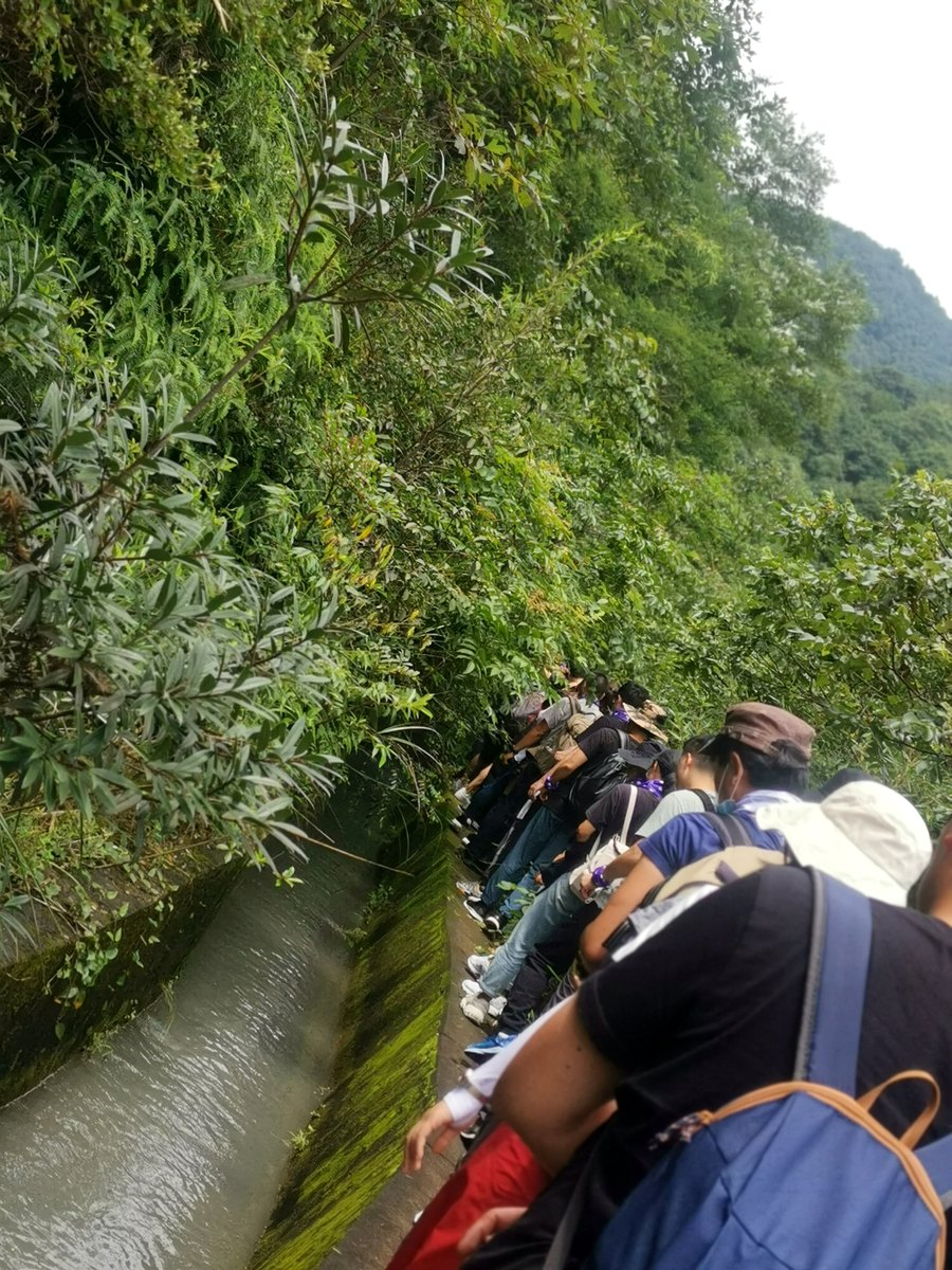 上青古道 · 挂壁水渠