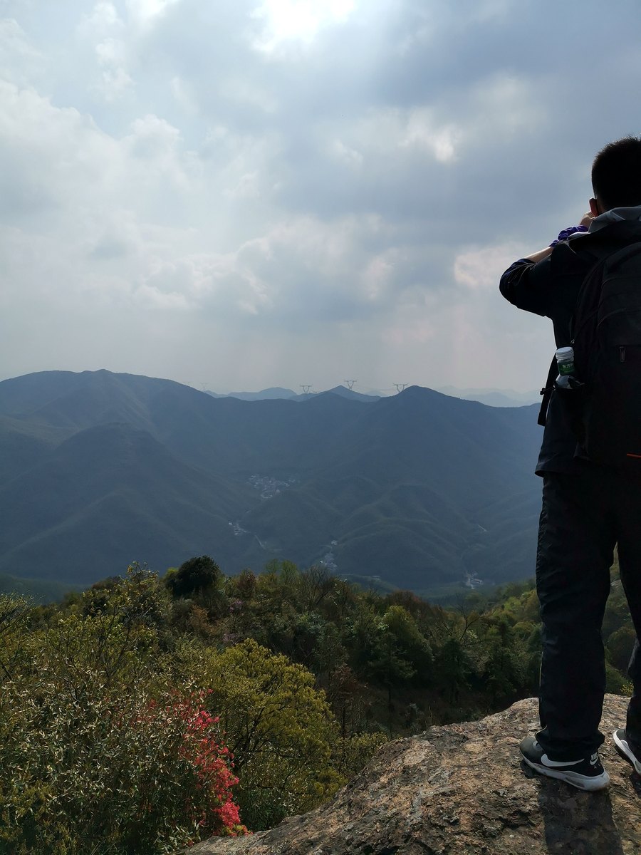 葛岭 · 山巅剪影