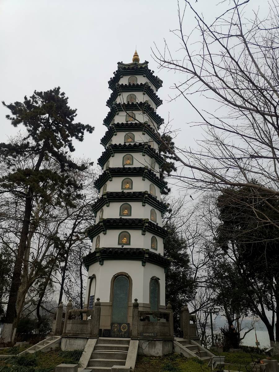 鸡鸣寺塔