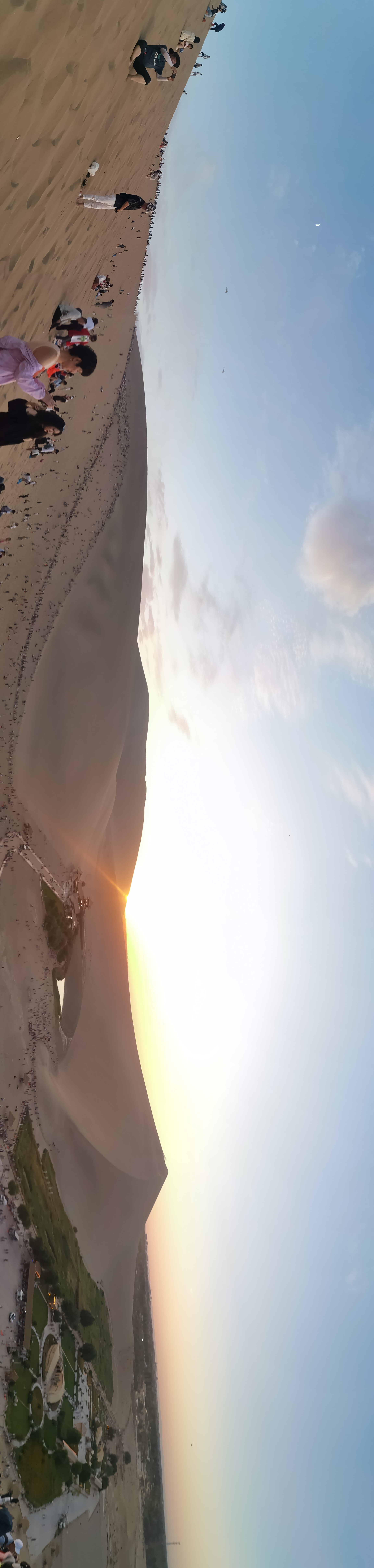 敦煌 · 日落月牙泉全景