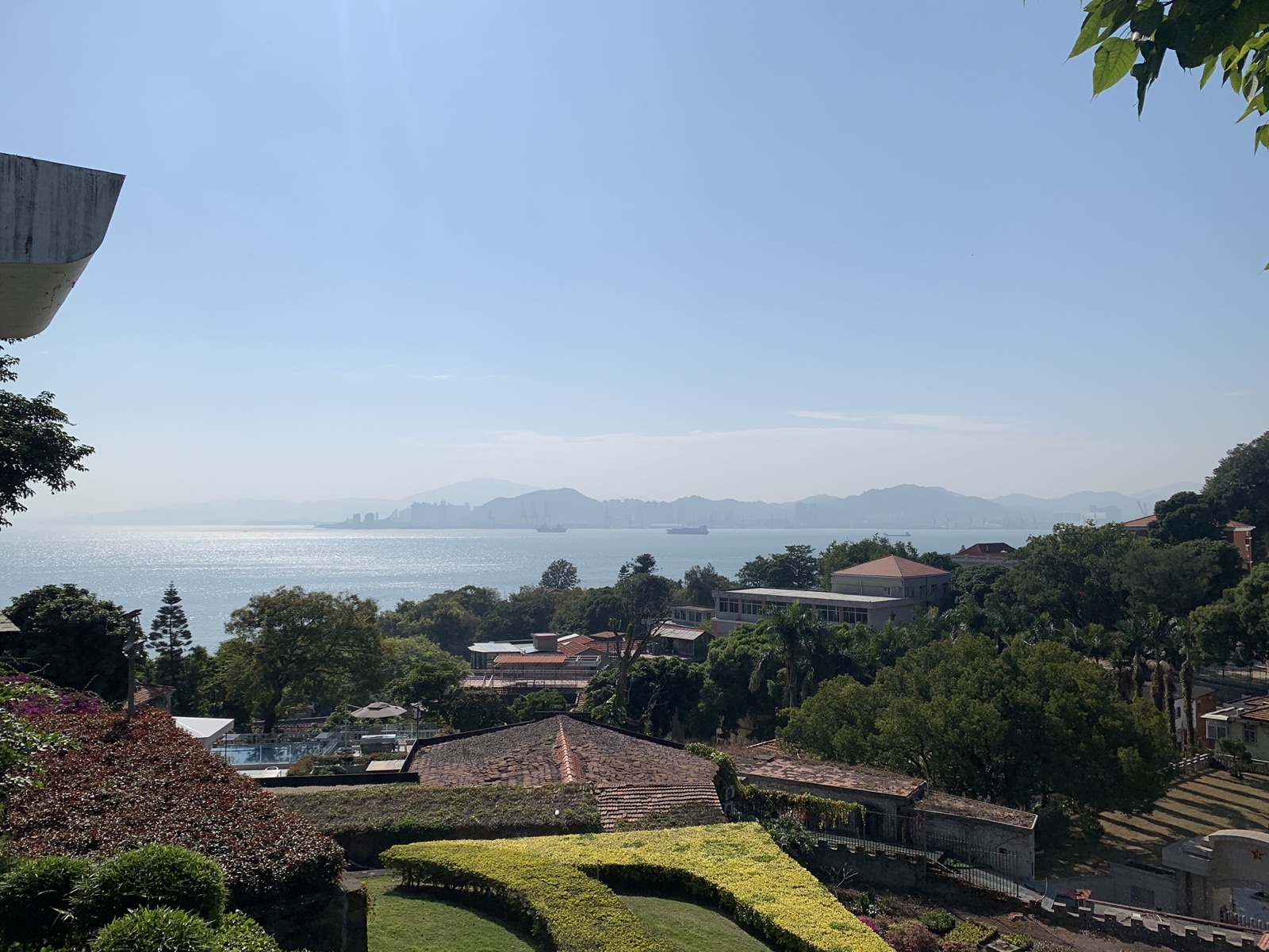 琴岛暖阳 · 日光岩俯瞰