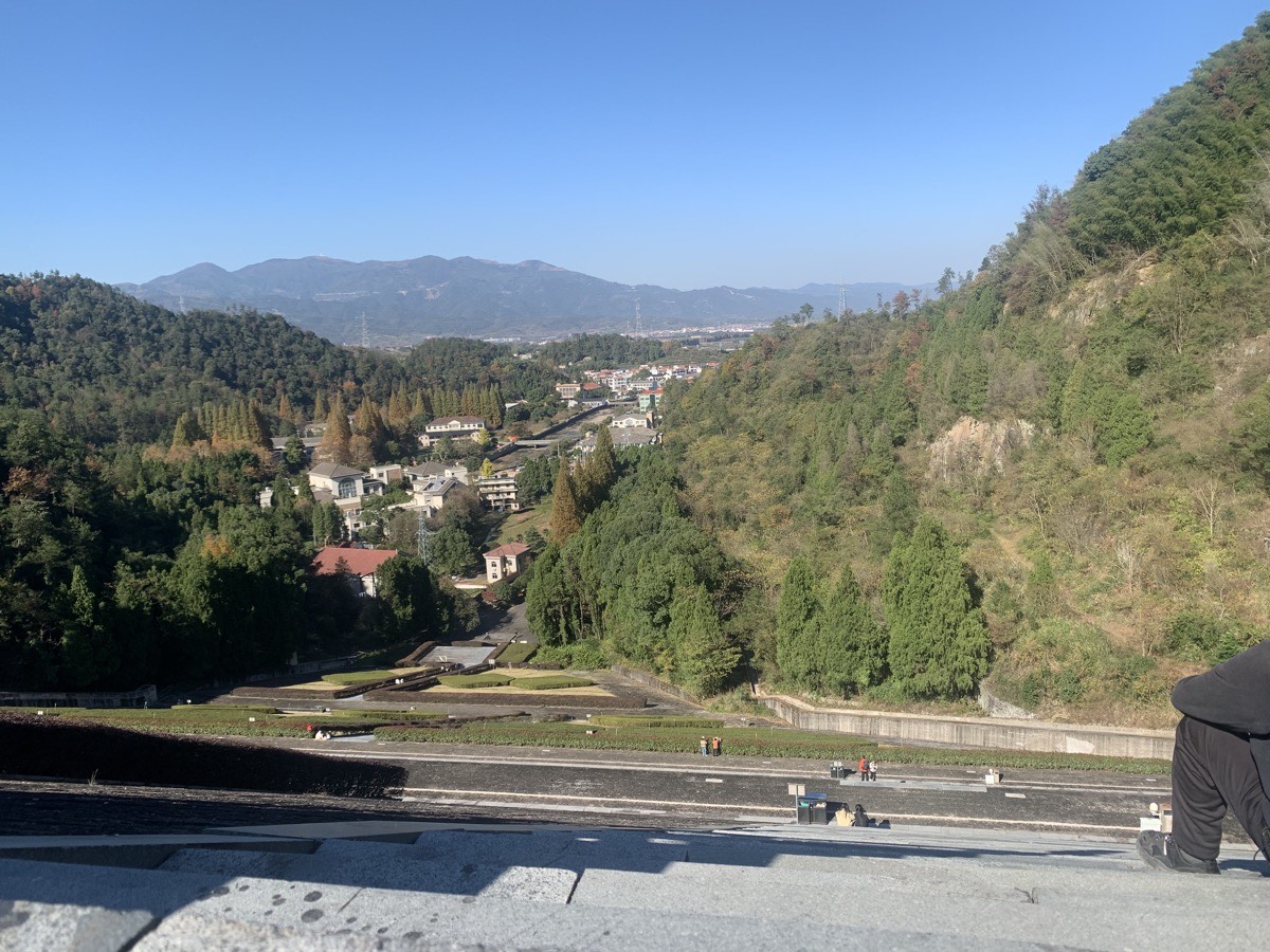 贵门 · 山谷俯瞰