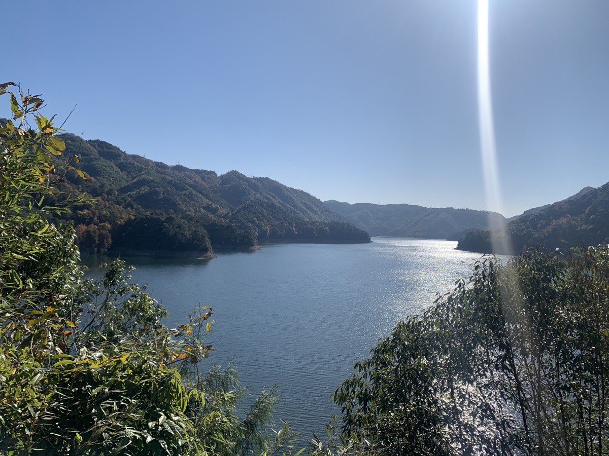 贵门 · 开阔湖景