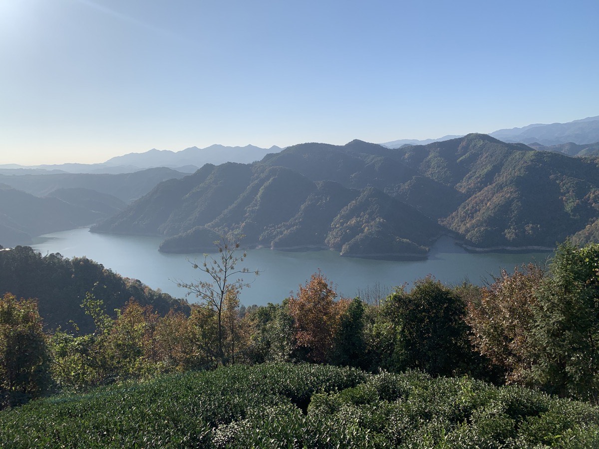 贵门 · 远眺南山湖