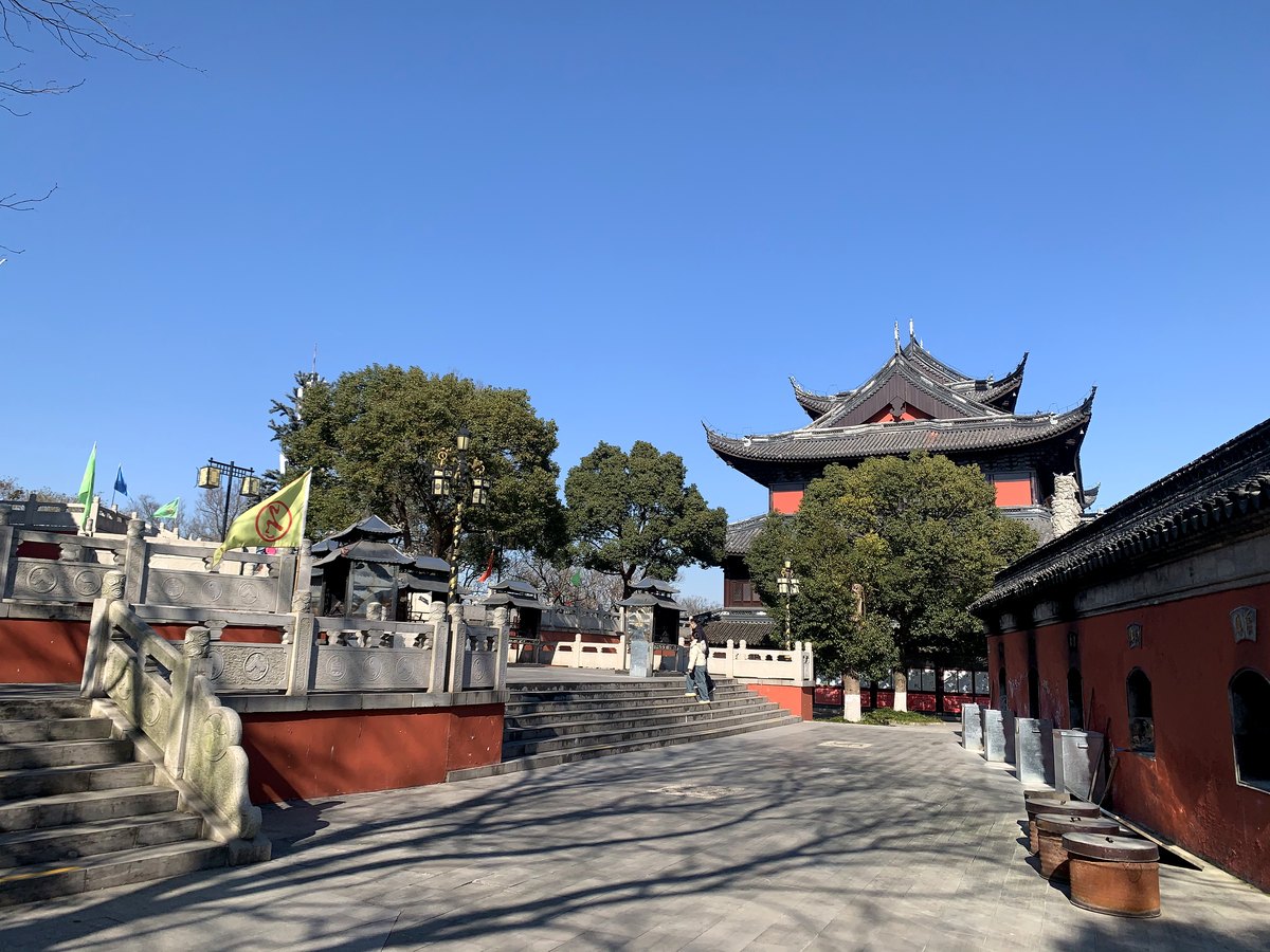 穹窿山 · 上真观黄旗